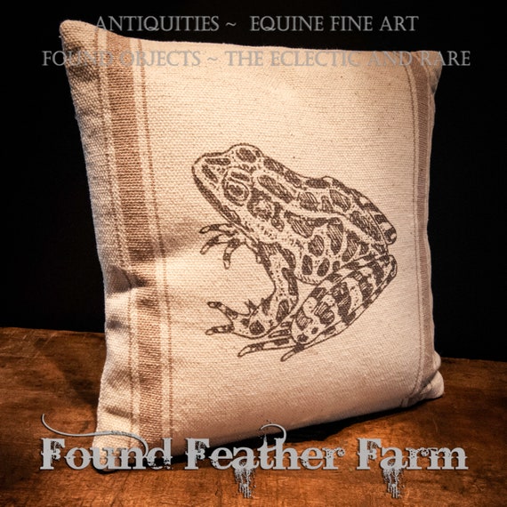 Small Vintage Inspired Woven Cotton Bullfrog Throw Pillow