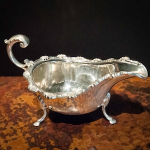 Beautiful English Antique Silver Plated Sauce Boat