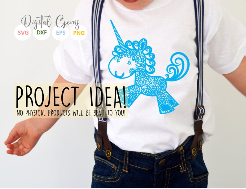 K&ouml;nnte beinhalten: Ein blaues Einhorn-Design mit komplizierten Wirbeln und Mustern. Das Design befindet sich auf einem wei&szlig;en T-Shirt. Der Text "PROJECT IDEA!" befindet sich unter dem Design. Der Text "NO PHYSICAL PRODUCTS WILL BE SENT TO YOU!" befindet sich unter dem Text "PROJECT IDEA!"