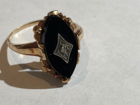 Antique 10K Solid Gold Ring - image 1