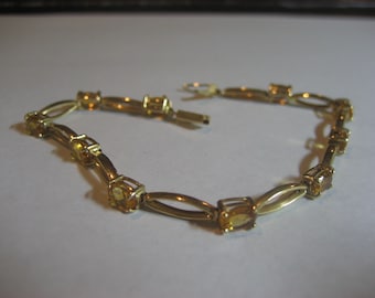 Exquisite 14K Solid gold Bracelet with beautiful yellow stones Estate find