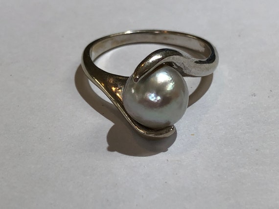 Solid 10K White Gold Ring with Pearl - image 2