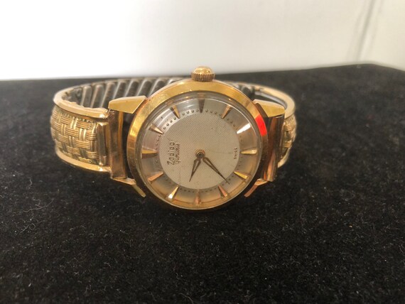Vintage Zodiac Glorious Textured Dial Manual Winding Watch. Watch