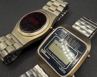 2 Watches LCD and LED