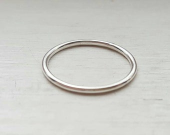 Anillo de apilamiento de plata; juego de anillos de apilamiento de plata esterlina; anillos de plata; delicados anillos de plata