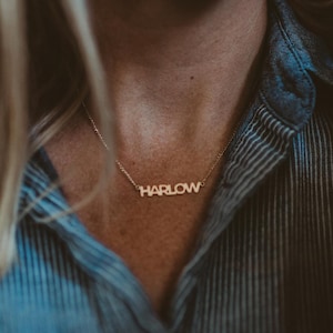 Colar com nome personalizado; colar com nome dourado; nome prateado; colar personalizado; colar com frase personalizada; colar recortado