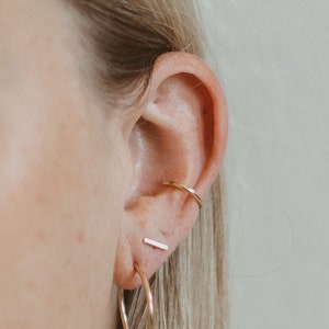 Ear cuff; gold ear cuff; silver ear cuff; rose gold ear cuff; no piercing earring; ear wrap; minimalist earrings; small ear cuff; conch ear