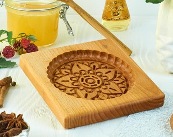 Gingerbread mold pattern carved. Pattern # 5 Aster. Wooden cookie cutter. Baking Springerle stamp