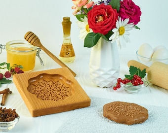 Snowflake Gingerbread Mold: Carved Beech Wood Cookie Stamp