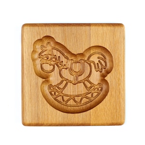 クッキー、ジンジャーブレッド、ハニーケーキ用のベーキング型「馬」。木製スタンプ、シュプリンゲル、スペキュラー、カシガタ型、クリスマスギフト