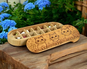 Wooden 7 Day Pill Organizer – Cat Engraved Weekly Pill Box