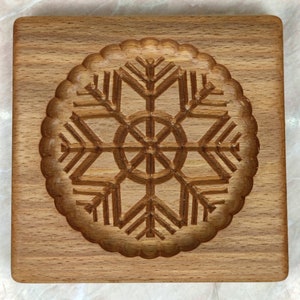 Gingerbread mold pattern carved. Snowflake . Wooden cookie cutter. Baking Springerle stamp