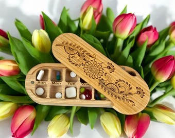 Eco-Friendly Wooden Pill Box with 14 Compartments for Storage Aster-2