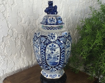 1700's Old Delft Ginger Jar Vase Delfts Blauw Chinois 花王 Kaou Pioen Peony Deksel Vaas Signed Jacobus Pynacker? Urn Netherlands *Free S&H