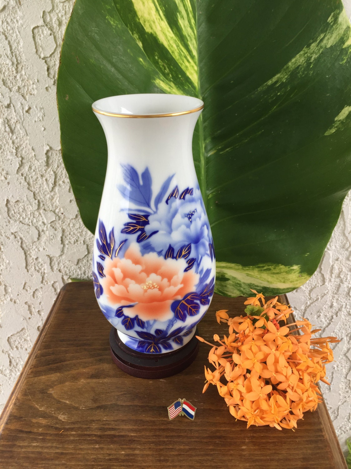 Fukagawa Vase #3 Japon 花王 Kaou 牡丹 Botan Pioen Peony Blossoms Peach "Fukagawa Blue" White Japonais Vaas Porcelain Jug Arita Japan *Free S&H