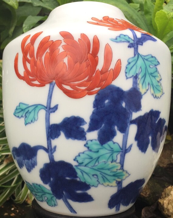 Imaemon Imaizumi XII 鍋島焼 Iro-nabeshima Vase 菊 Kiku Chrysant
