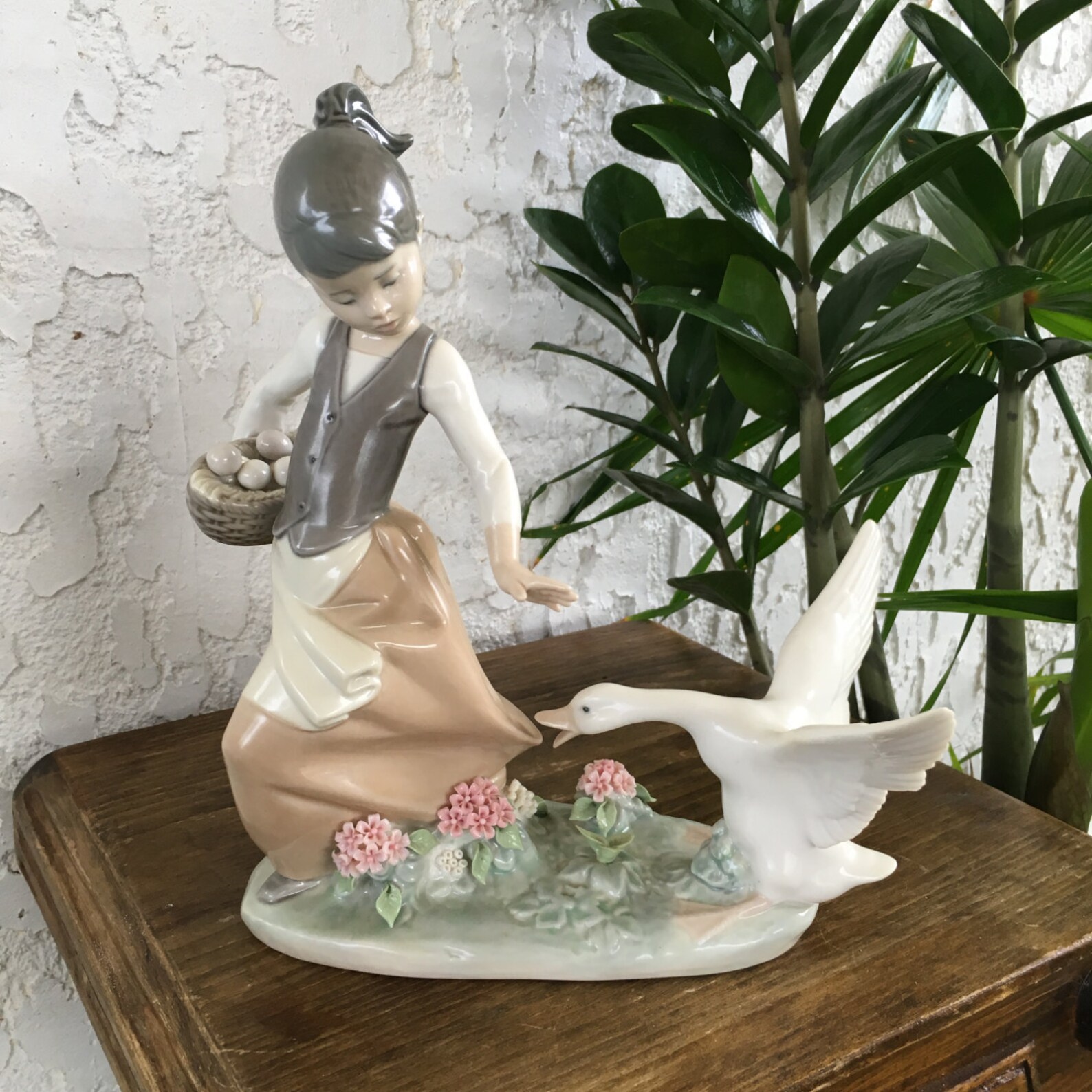 SALE Lladro 1288 aggressive Goose RETIRED Girl - Etsy