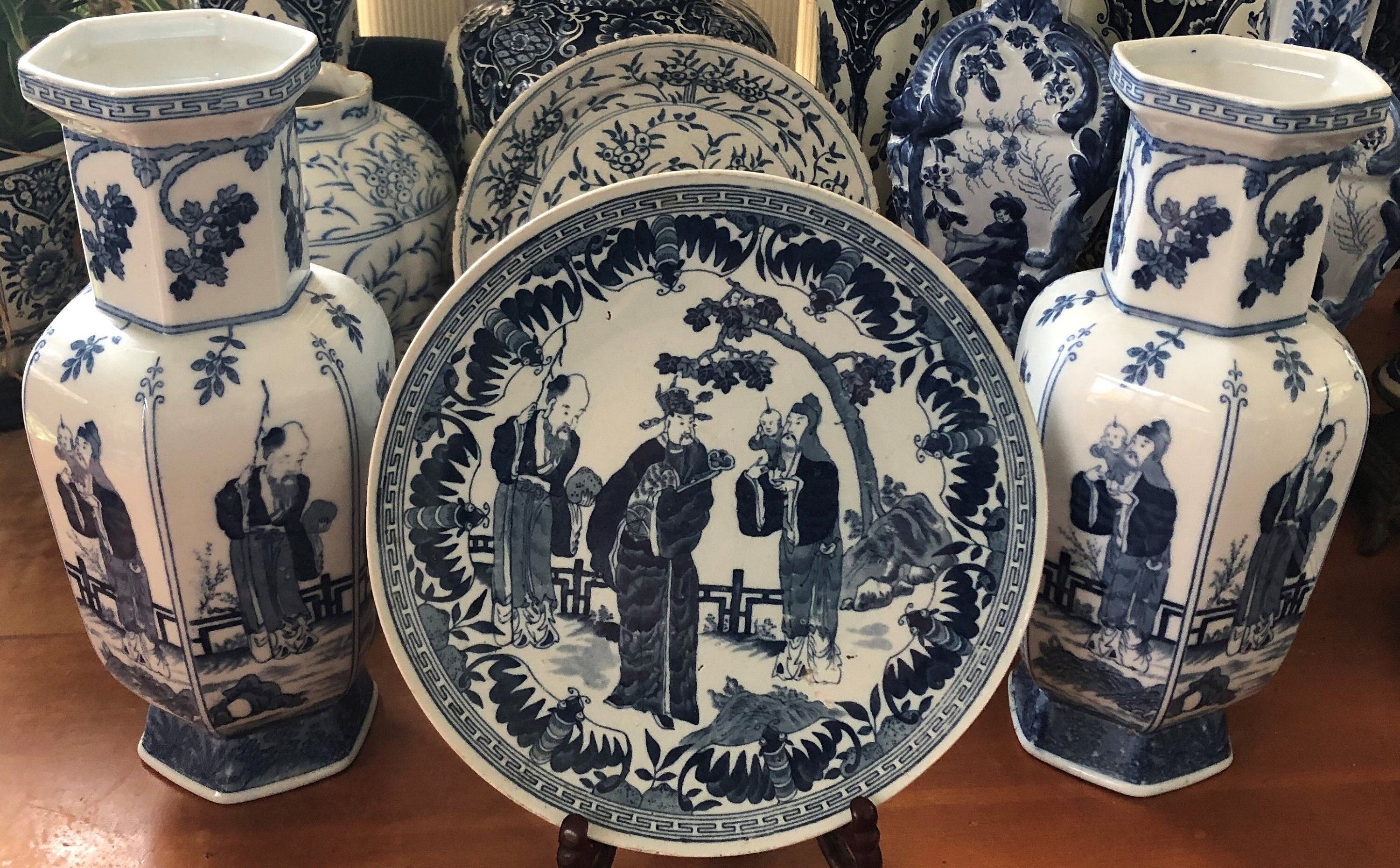 Rare Delft Art Deco Urns Two Delfts Blauw Chinois Vazen Vases ...