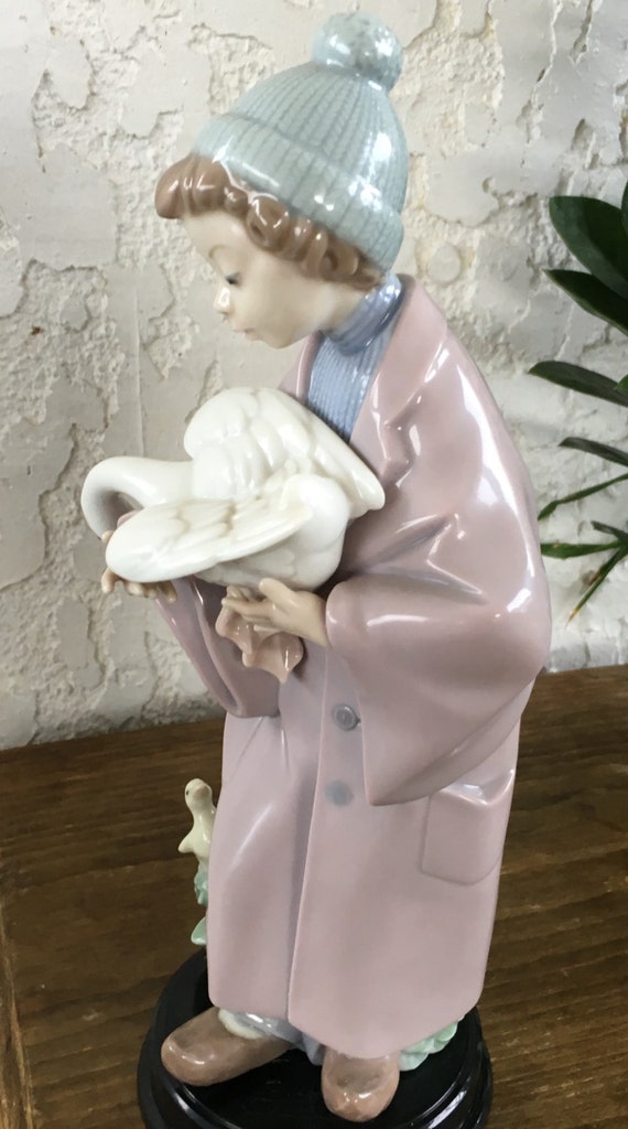 Vintage Retired lladro Girl & Flower Bucket Porcelain Figurine