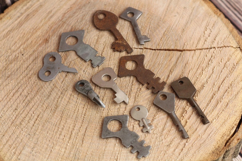 Vintage Soviet Metal keys Small Antique Keys Retro Cabinet Key Furniture keys Old used keys Steampunk keys Keys for metalcraft Skeleton Keys 