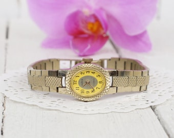 Mechanische Uhr Tschaika Uhr antike Uhr sowjetische Uhr Geschenk für sie Damen Armbanduhr Damenuhr 17 Juwelen Uhr russische Uhren