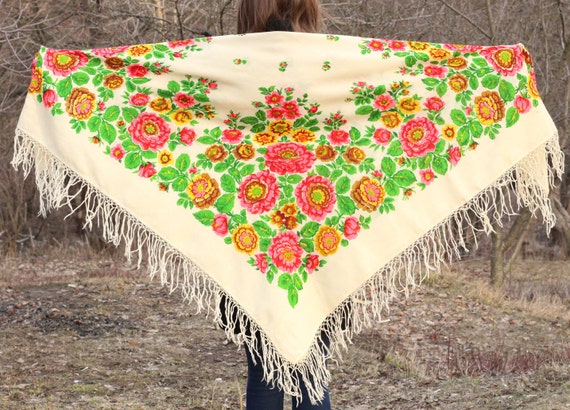 Vintage white shawl Retro scarf shawl Ukrainian scarf Russian scarf Floral head scarf Ethnic ukraine rare Russian Vintage Russian Babushka