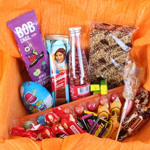 Dulce caja de regalo Caja de dulces ucranianos Regalo para las vacaciones Fiesta de té familiar Reunión de amigos Dulce regalo Una amplia selección de dulces