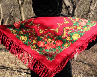 Vintage Red Ukrainian shawl with fringe Red floral scarf Wool floral scarf Red kerchief Ukrainian shawl Chale russe Boho shawl