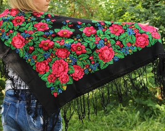 Vintage wool shawl Black Ethnic scarf Chale russe Head scarf Floral shawl Rustic shawl Russian Challis Flower Pattern shawl Flower Pattern