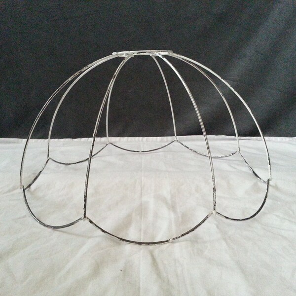 Vintage lampshade wireframe (H 22cm / Ø top 9,5cm / Ø bottom 40,5cm)