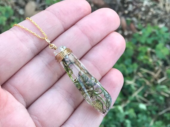 Cottage Core Moss Resin Crystal Necklace Etsy UK