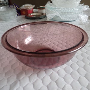 Pyrex Cranberry 8 1/4&quot; 1.5 L Mixing Bowl #323