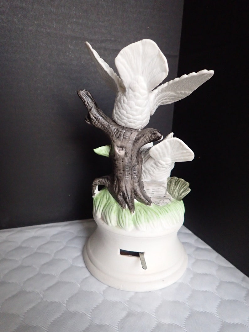 Royal Crown Porcelain Love Birds 8 Music Box Etsy