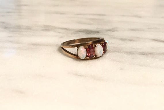 Vintage Opal and Pink Quartz Ring – 9 karat Yello… - image 2