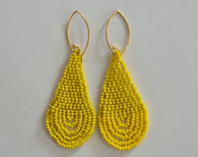 Gold plated on silver. Beadwork made in Kenya. Earrings handmade in Denmark. Boho fashion. African earrings jewelry. Minimalist design.