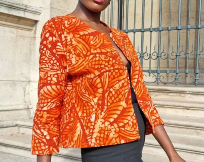 Organic cotton short jacket. Handmade jacket. Authentic batik clothing. Sustainable fashion. Unisex jacket. African style. Artisan luxury.