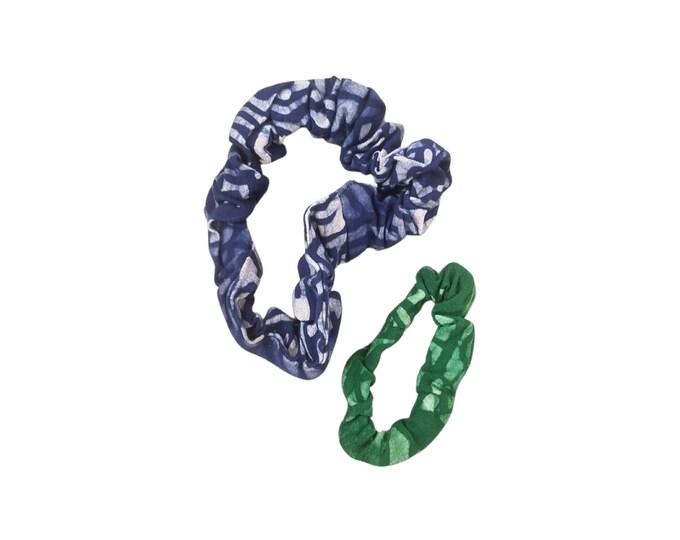 Two batik scrunchies. Organic cotton. Handmade fabric. Hair accessory. African hairband. Sustainable scrunchie. Artisan made Burkina Faso.