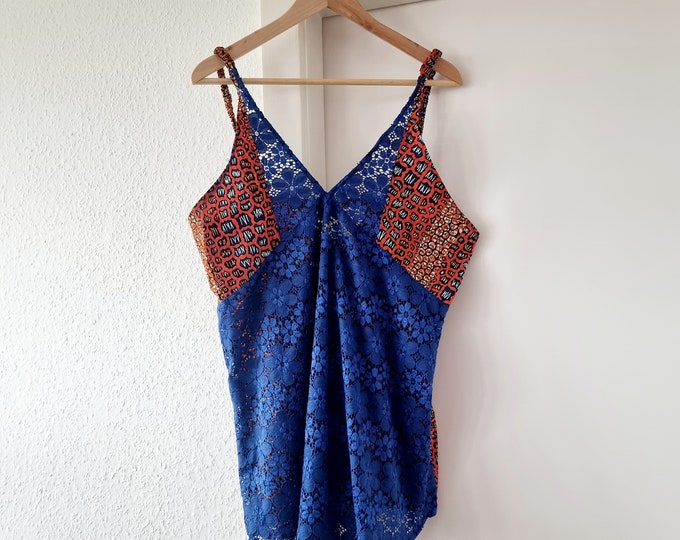 Batik night dress. Handmade unique. African chemise. Wax and laces. Ankara lingerie. Waxprint night wear. Lace top women. Cotton waxprint.