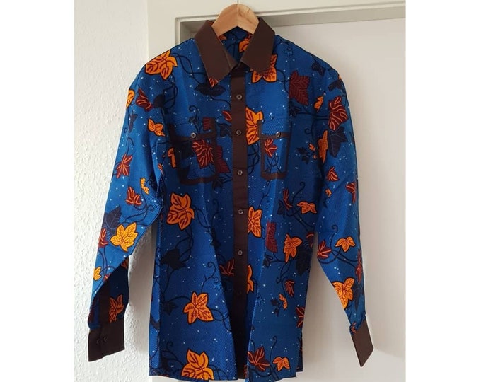 M, L. Dress shirt african print. Long sleeves. Very elegant urban style. Wax fabric. Ankara. Cotton. Unique. Handmade.
