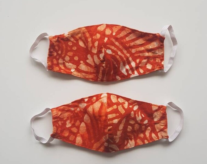 Organic cotton face mask. Batik face mask. Handmade batik. Boho face mask. Sustainable fashion. Sustainable face mask. Made in Burkina Faso.