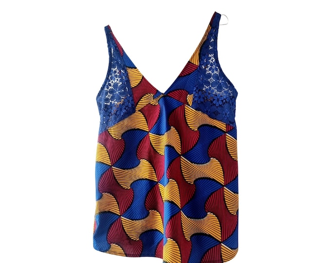 African print top. Handmade and unique. Good quality fabric. Ankara. Wax africain. Batik. Waxprint blouse. Summer top women. 100% cotton.