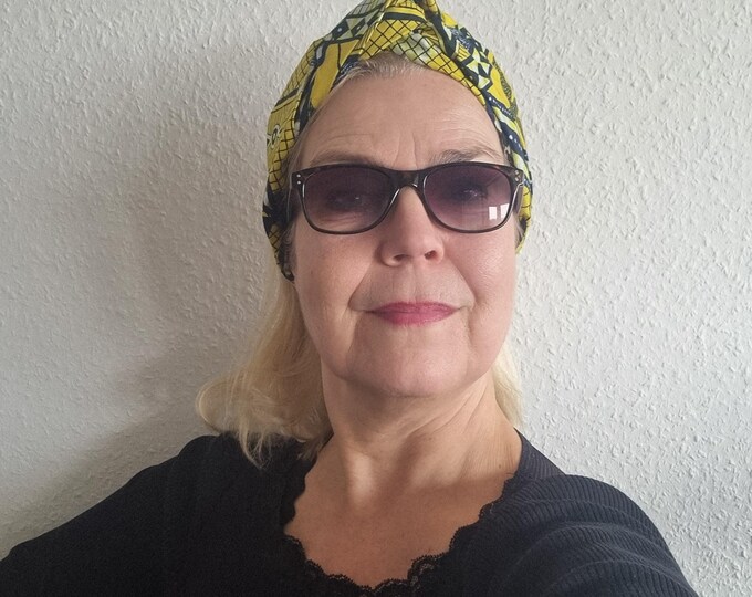 One large wax hairband. Cotton ankara fabric. Handmade headband. Hair accessory. African hair band. Waxprint yellow colour. Made in France.