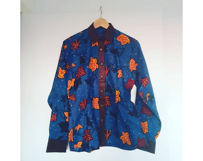 S, M. African print womens shirt. Handmade and unique. GTP fabric. Ankara. Wax africain. Batik. 100% cotton. Made in Ghana.