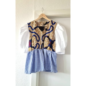 M, L. Blouse in upcycled stijl met Afrikaanse print en tweedehands textiel. Ankara top met waxprint. Was en bazinkatoen. Boho-blouse. Gemaakt in Frankrijk.