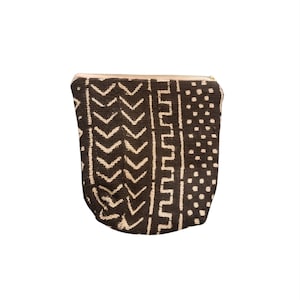 Bogolan purse. African organic cotton. Natural dye from Mali. Mudcloth bag. Coin purse. Pouche for makeup. Organizer for shopper bag.