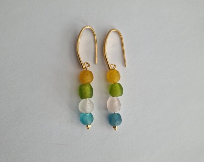 Gold filled earrings. Recycled jewelry. Recycled beads. African beads. Ghana beads. Sustainable jewelry. Handmade in Denmark. Boho fashion.