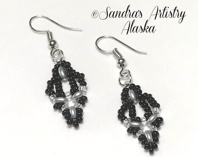 Beaded Earrings in Black-Silver