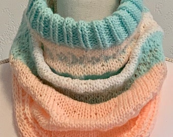 Tri-Color Cowl Turtleneck (Light Weight in Aqua-White-Peach)