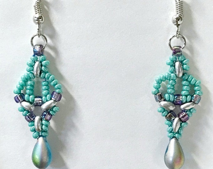 Beaded Earrings in Turquoise-Silver