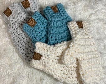 Chunky Mittens in 3 Adult Sizes and each with 3 Color Options